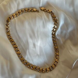 Elegant Gold-Tone Linked Necklace